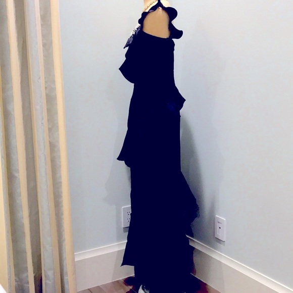 💯✅ AUTHENTIC ARNALDO COUTURE ONE SHOULDER GOWN - Picture 4 of 5